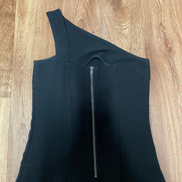 BCBGeneration Solid Black One Shoulder Crepe Fitted Jumpsuit Size 2 XS Cocktail - Picture 6 of 14